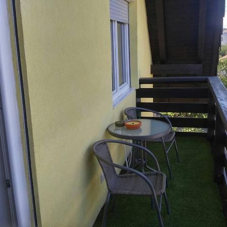 Bgi Wohnung Лар Екстериор снимка
